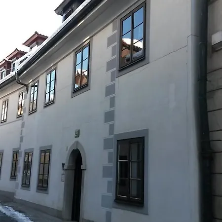 Hrenova Apartment